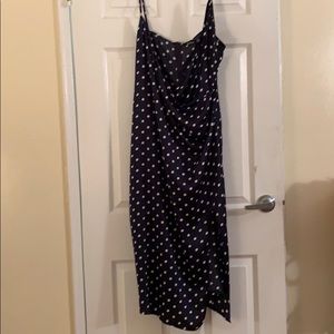 NEW ⭐️ Blue BooHoo Midi